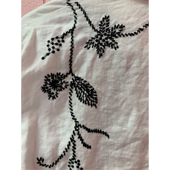 Richard Malcolm Ladies White Embroidered Irish Linen Button-up Blouse Size PM - Picture 8 of 8